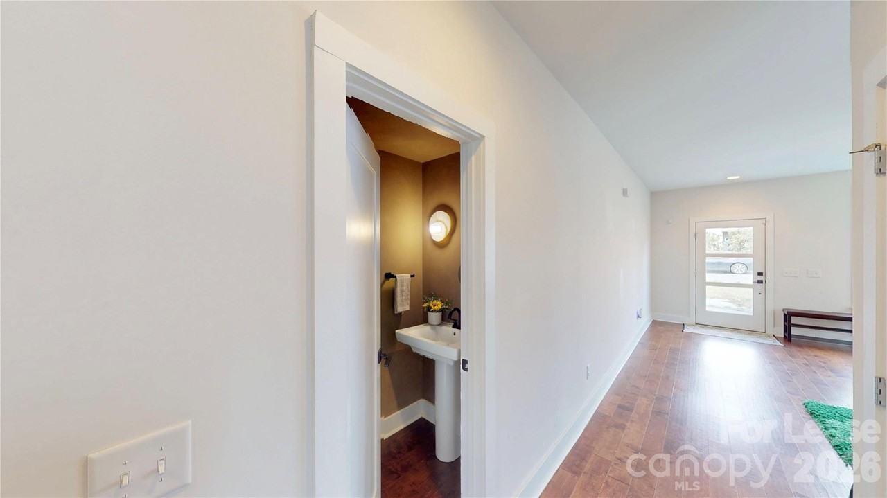 1220 Lomax Ave - Photo 6 of 47