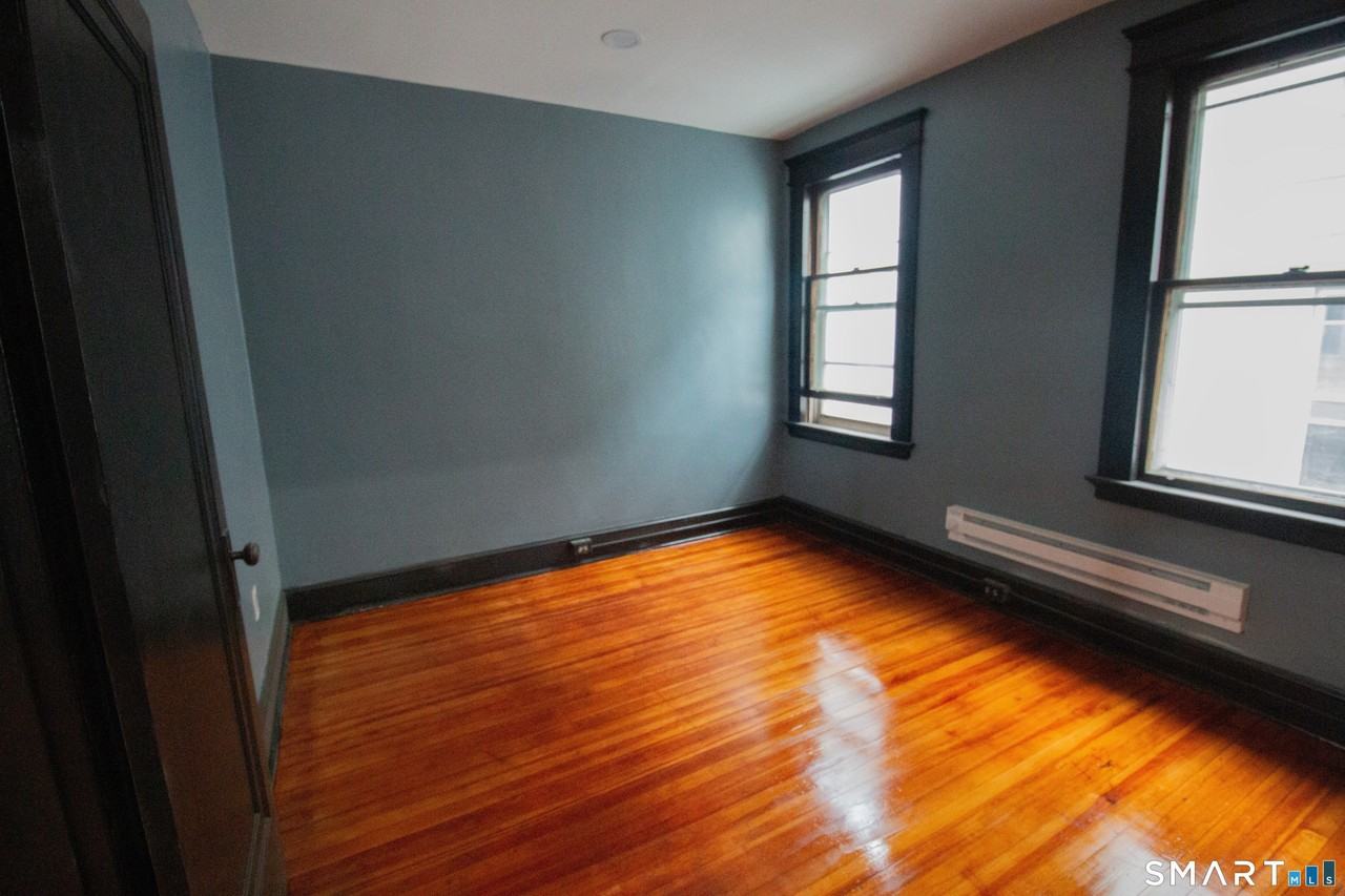 73 Lounsbury St Unit 3 #3 - Photo 7 of 14