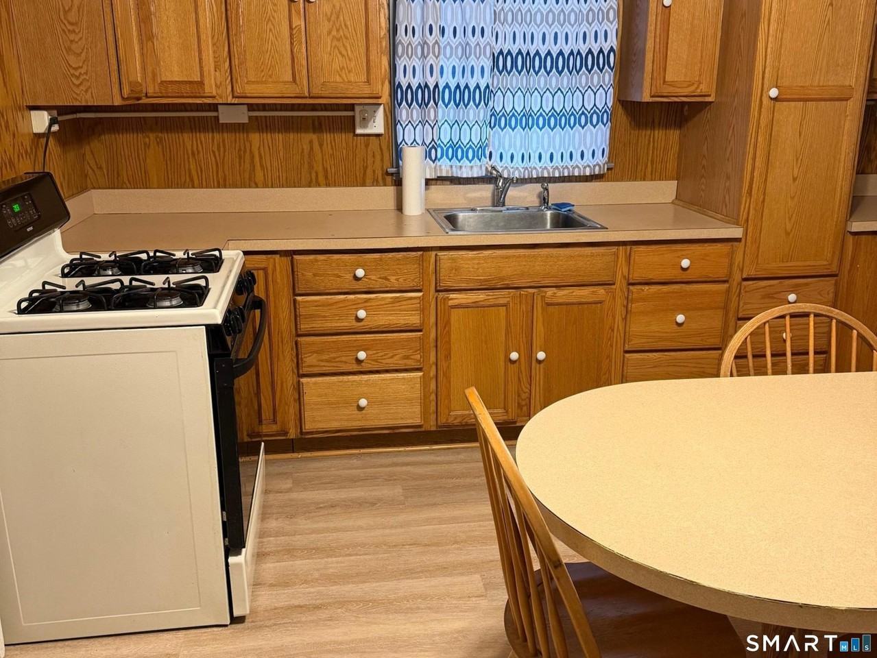 17 1st Ave - Photo 4 of 12