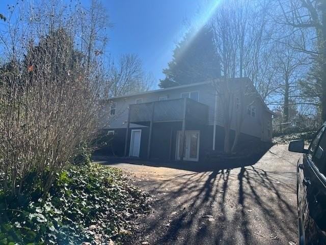 3485 Continental Dr - Photo 3 of 16