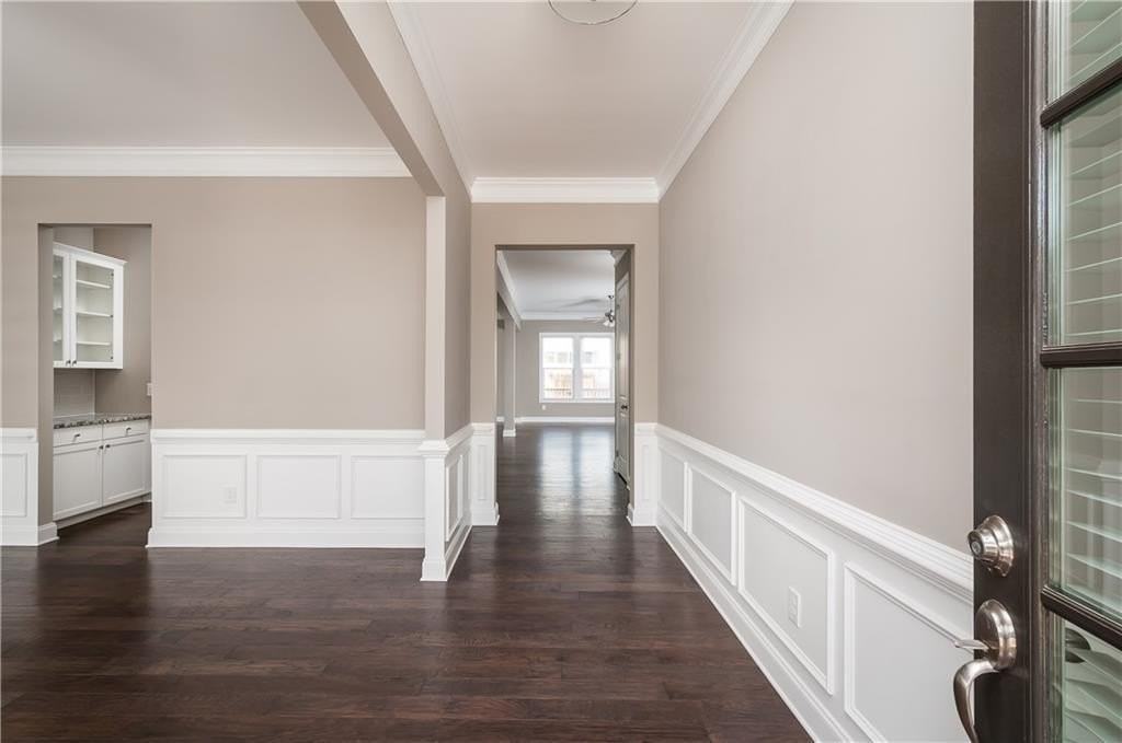 11270 Easthaven Pl - Photo 3 of 34