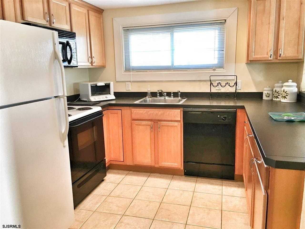 316 N Vendome Ave - Photo 5 of 19