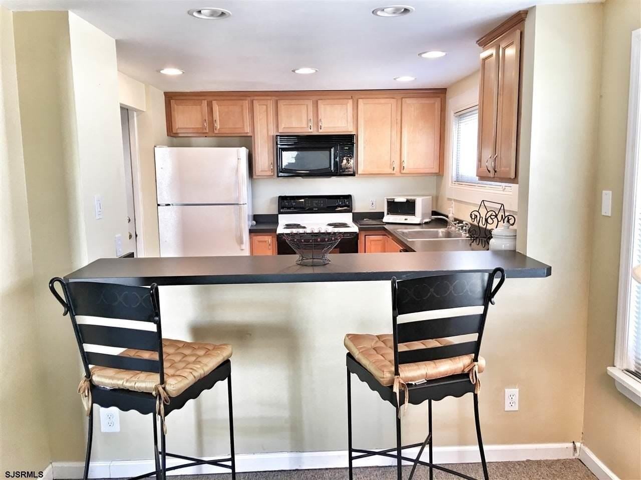 316 N Vendome Ave - Photo 6 of 19