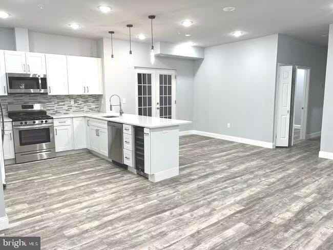 1237 Lancaster Ave #1 - Photo 4 of 17