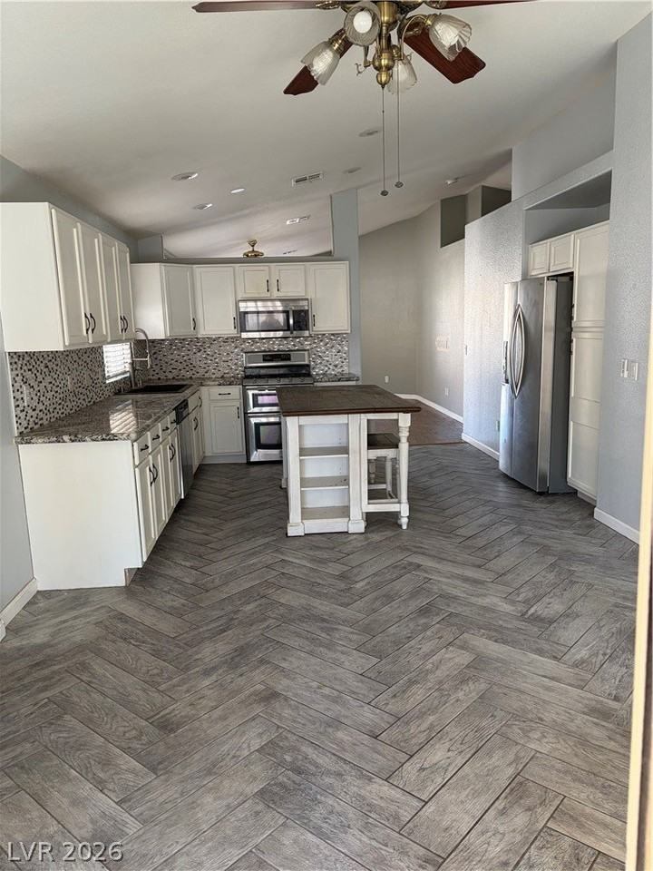 7849 March Brown Ave - Photo 3 of 14