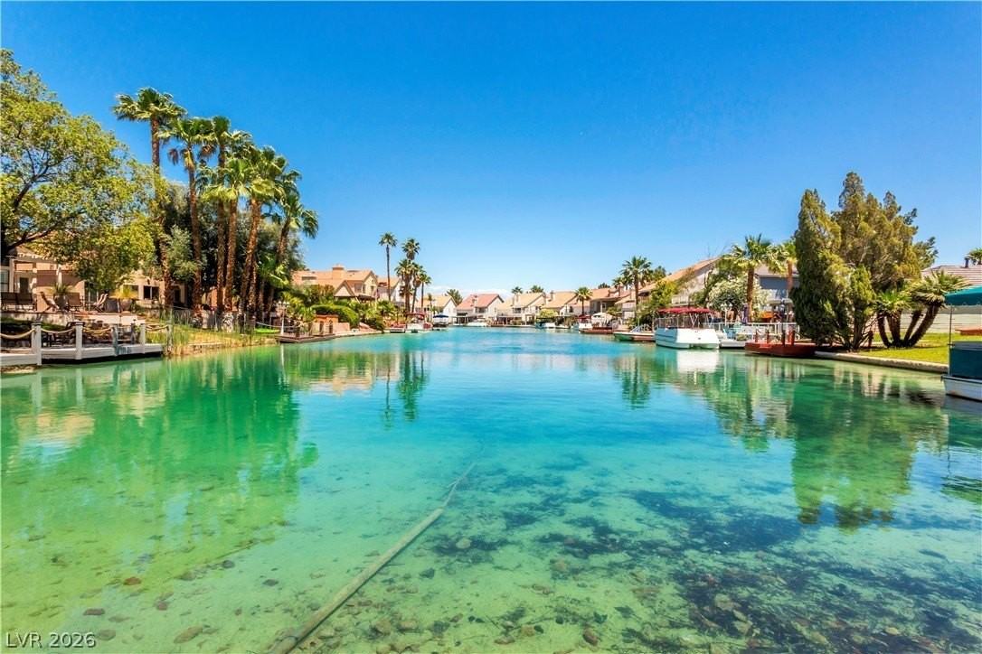 3105 Port Side Dr - Photo 2 of 48