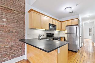 231 3rd St #E - Photo 1 of 1