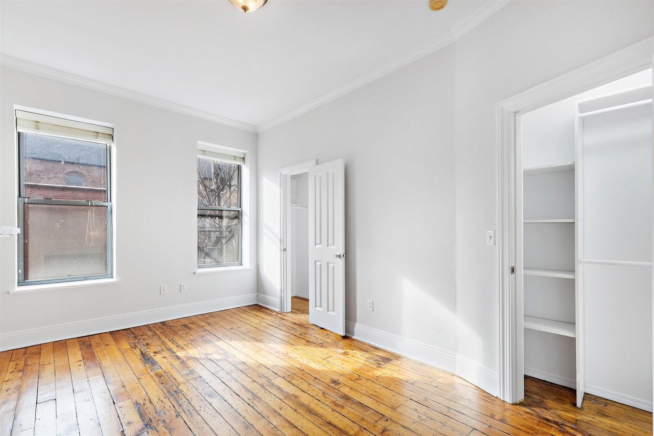 231 3rd St #E - Photo 6 of 9