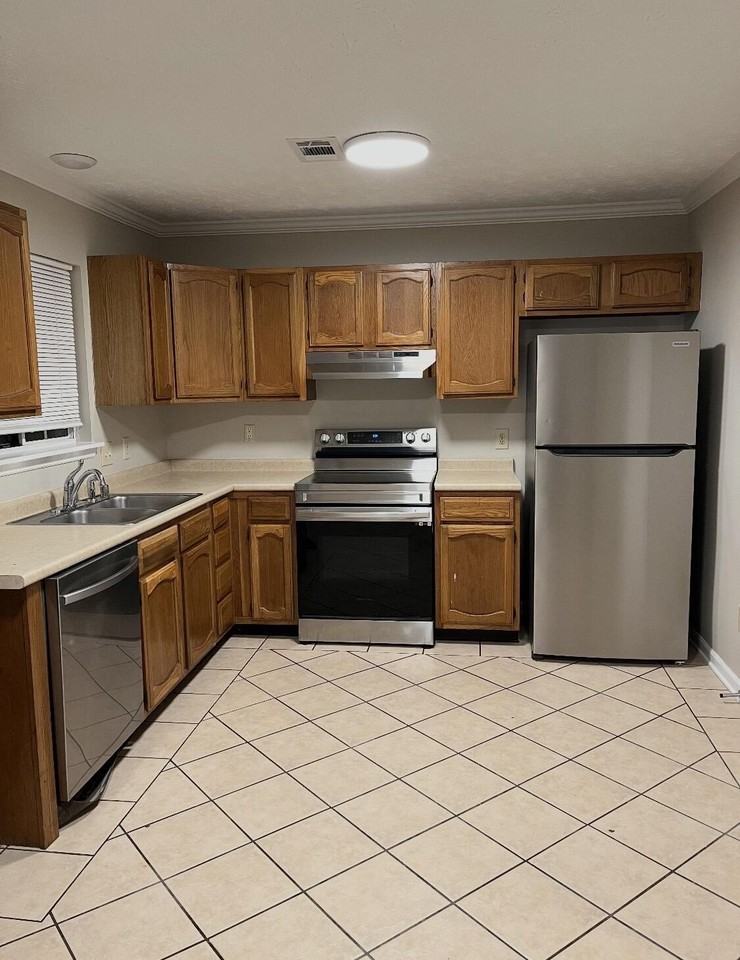 107 Old Lemons Mill Ct - Photo 4 of 9