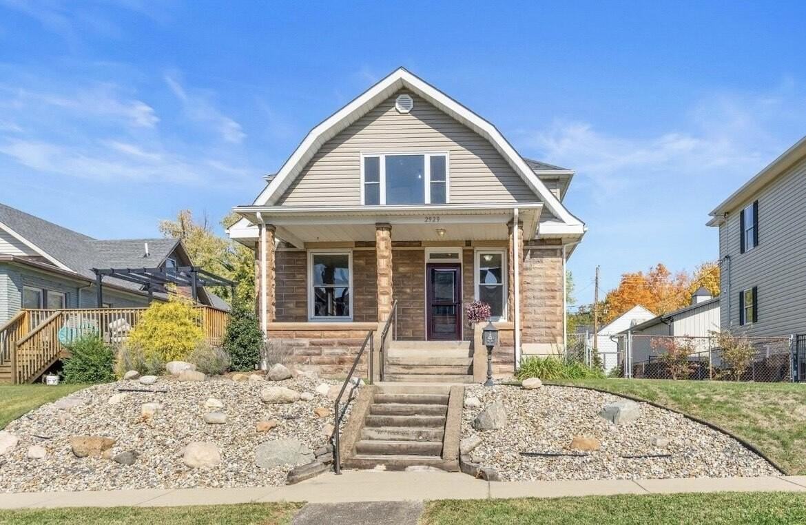 2929 Newman St - Photo 2 of 21