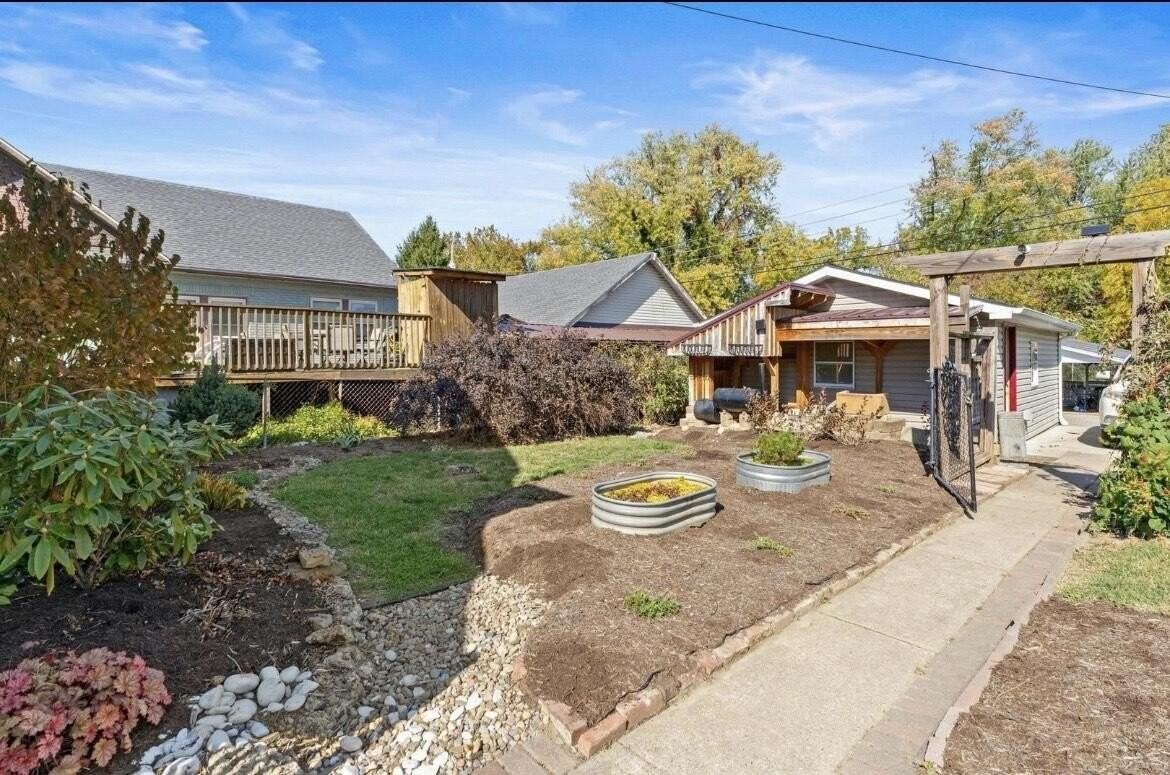 2929 Newman St - Photo 3 of 21