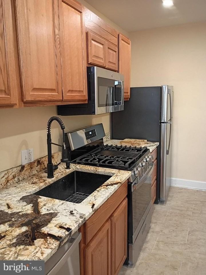 5220 4th St Nw - Photo 2 of 9