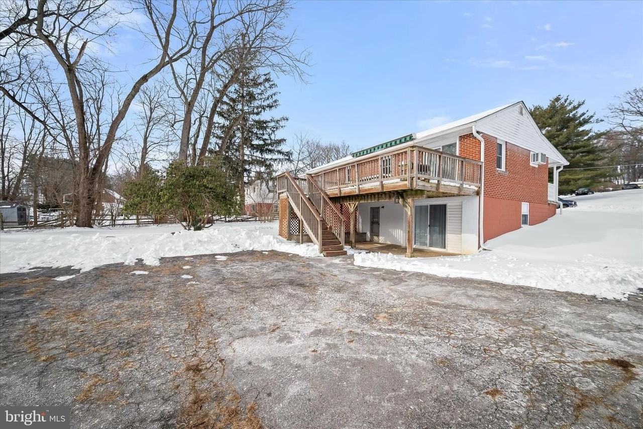 1639 The Strand - Photo 2 of 18