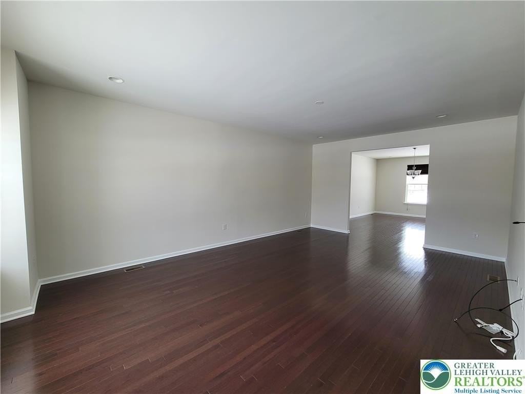 4251 Beech Dr - Photo 4 of 25