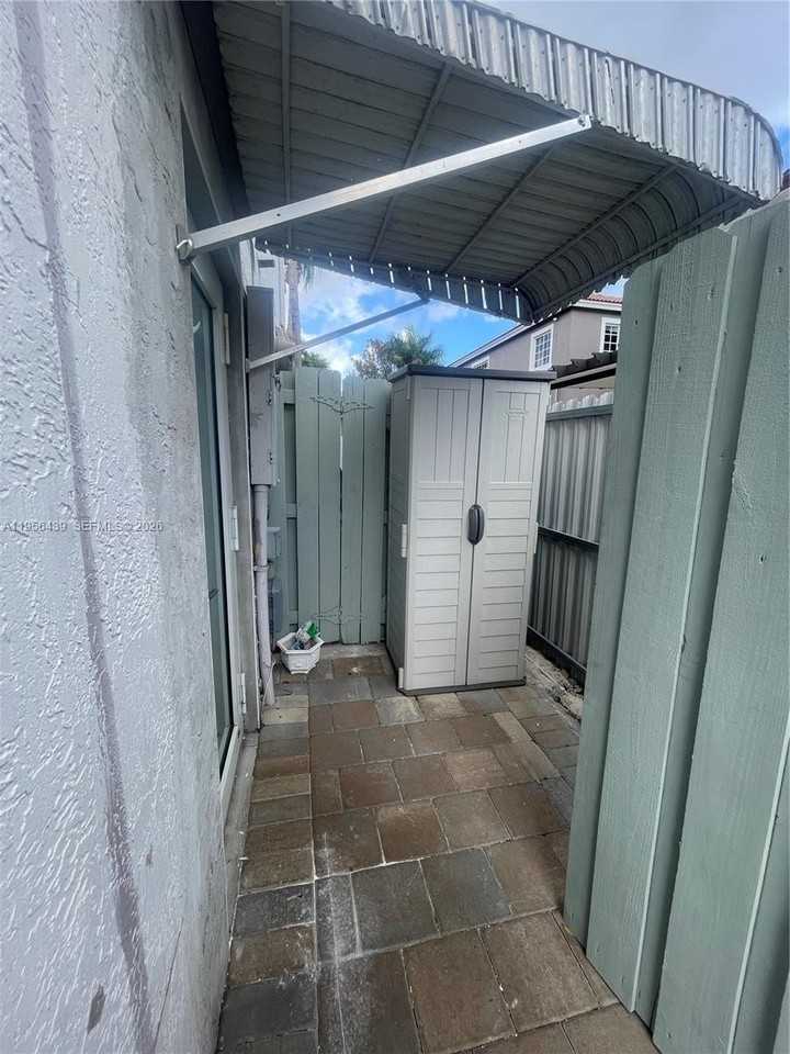 12715 Nw 7th St - Photo 5 of 31