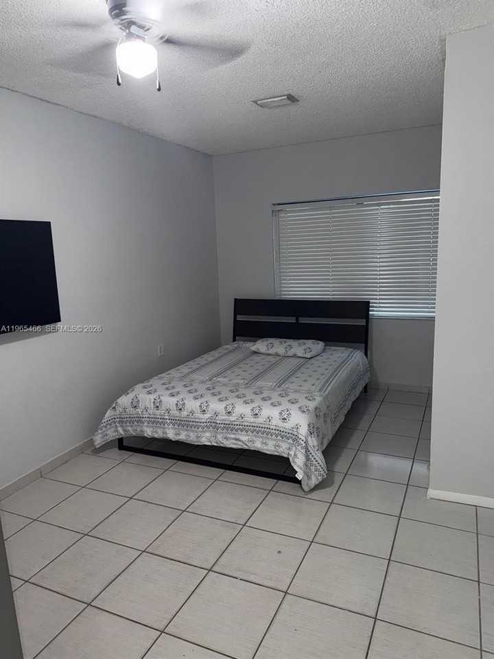 13142 Sw 5th St #0 - Photo 4 of 10