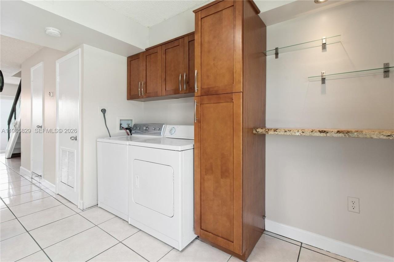 2162 W 60th St #14203 - Photo 7 of 22