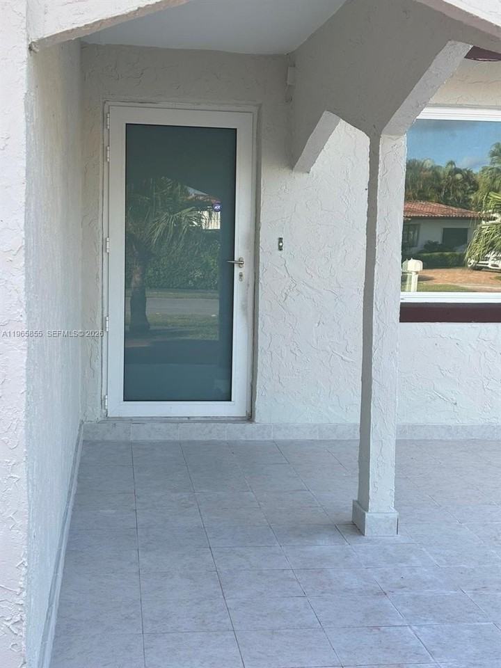 13265 Sw 53rd St #2 - Photo 4 of 22