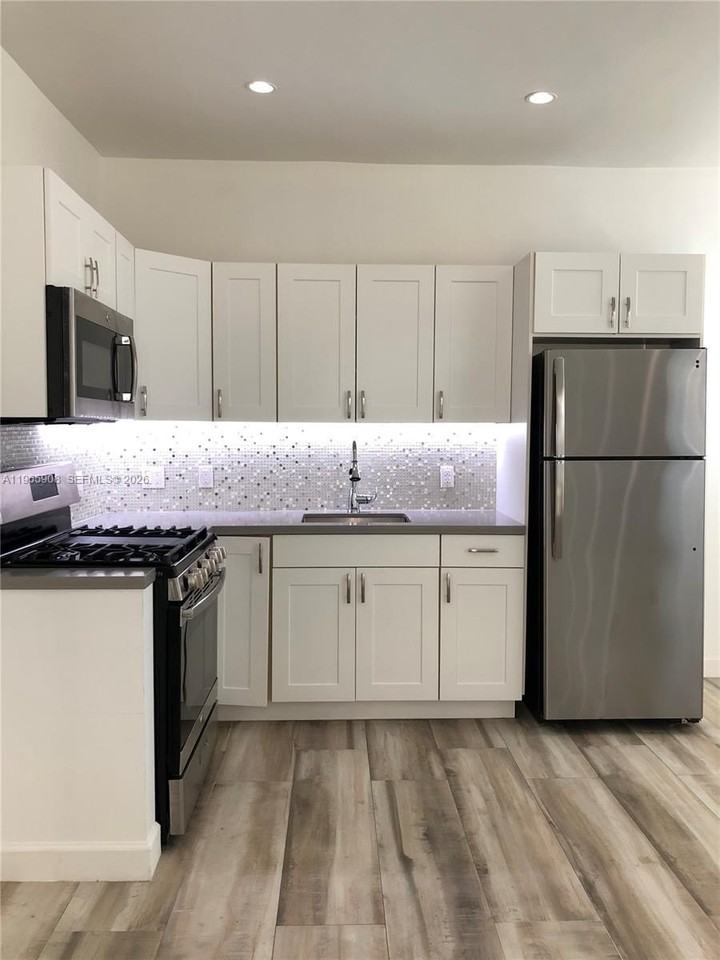 1618 Michigan Ave #28