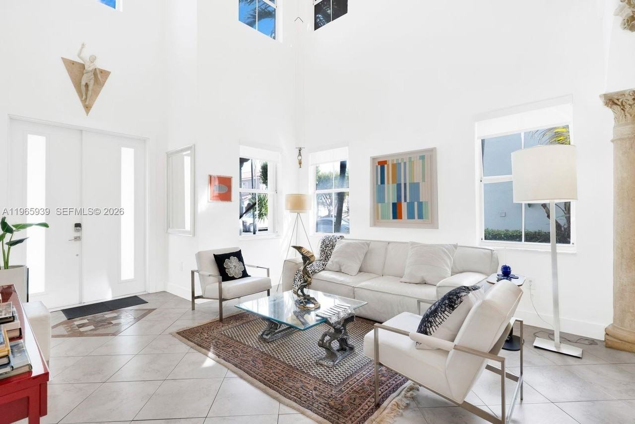 10824 Nw 84th St #10824 - Photo 5 of 21