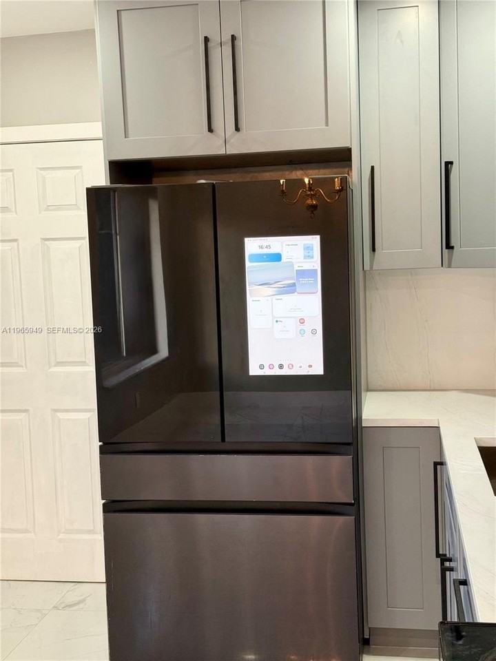 6792 Miramar Pkwy #1 - Photo 7 of 12