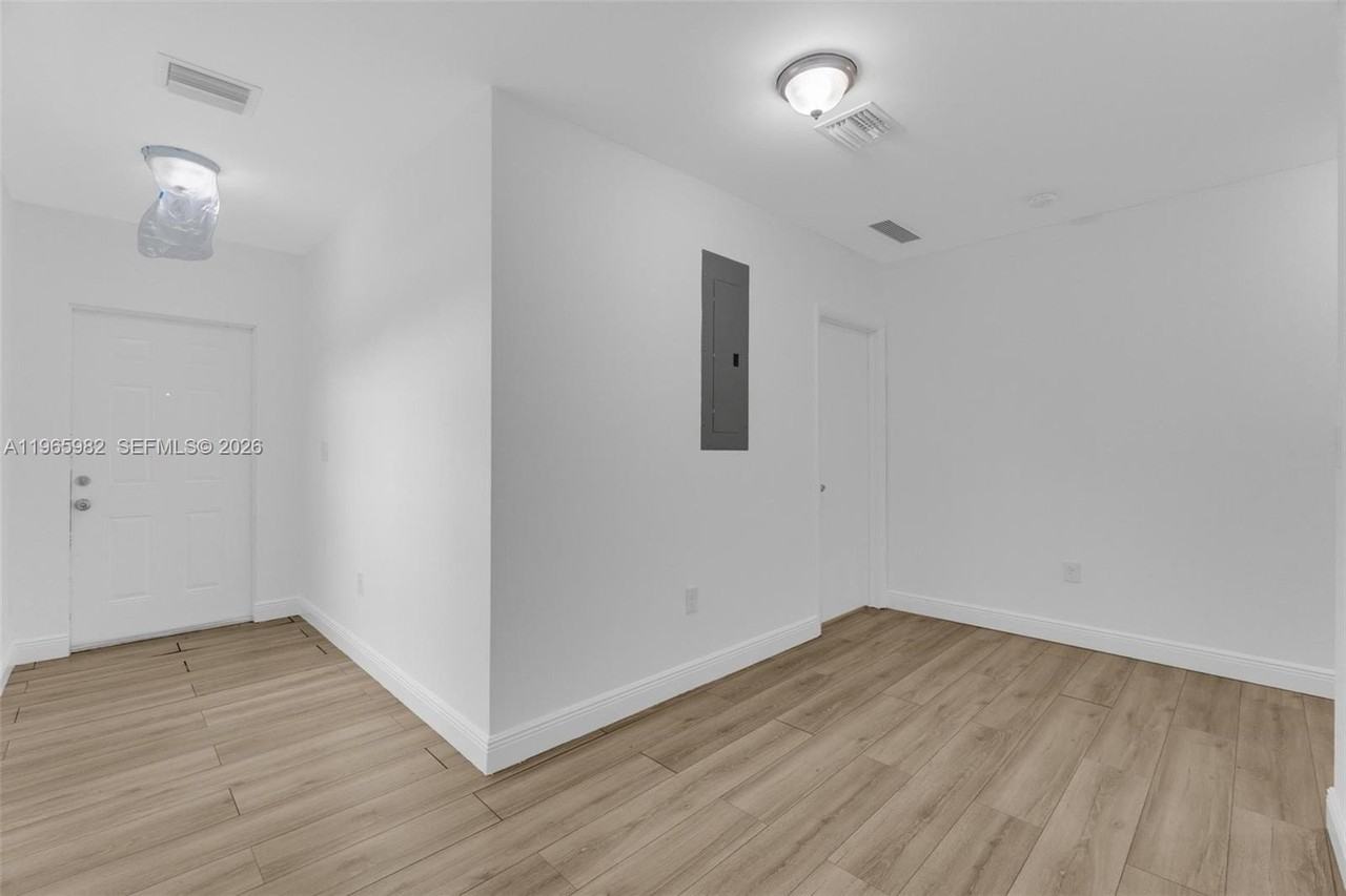 2176 Nw 64th St #2176 - Photo 5 of 36