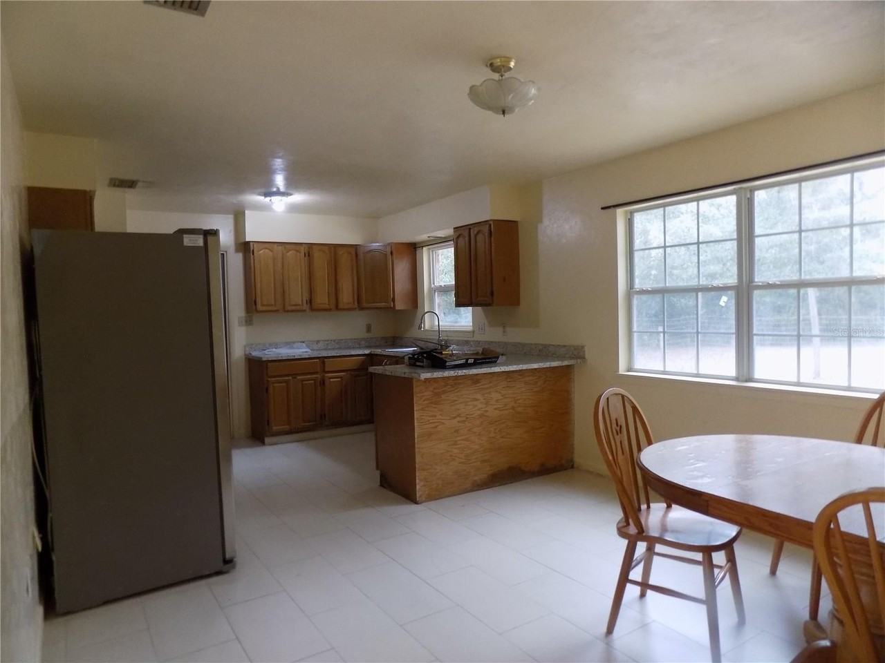 1724 Nw 39th Ave - Photo 4 of 23