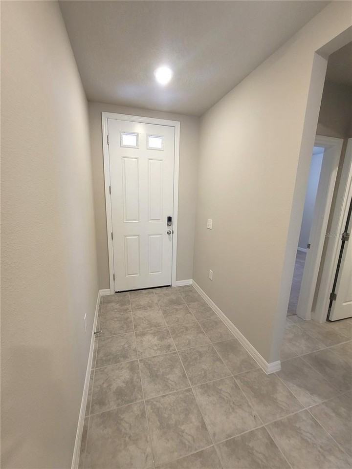 1618 Bark Ridge Dr - Photo 3 of 40