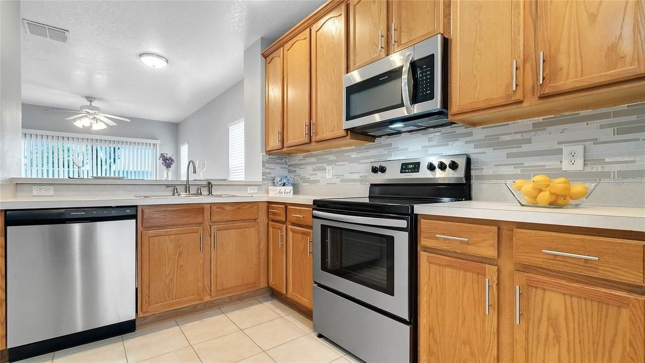 10624 Savannah Wood Dr #89 - Photo 7 of 18