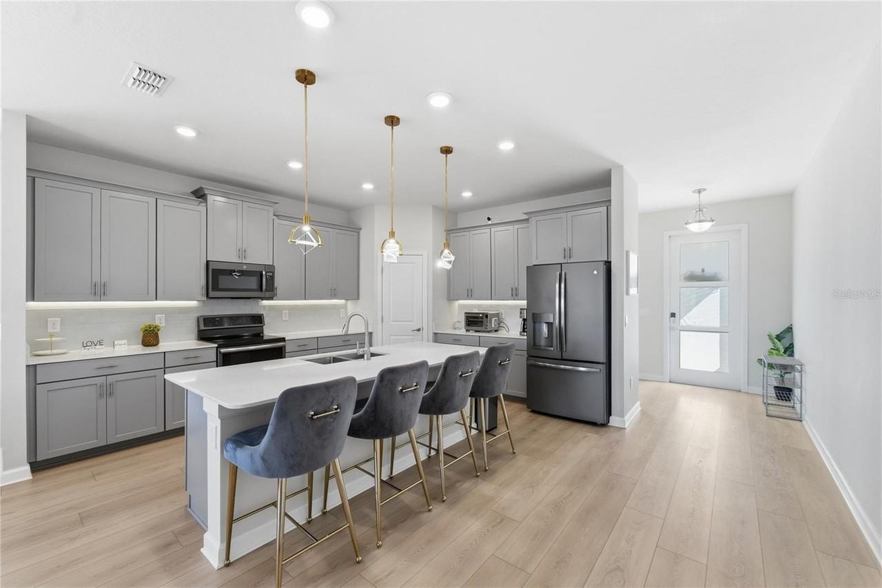 9014 Pinch Shot Dr - Photo 4 of 30