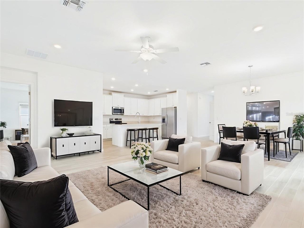 9037 Sw 58th Cir - Photo 3 of 47