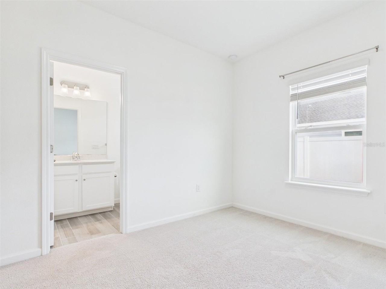 9037 Sw 58th Cir - Photo 7 of 47