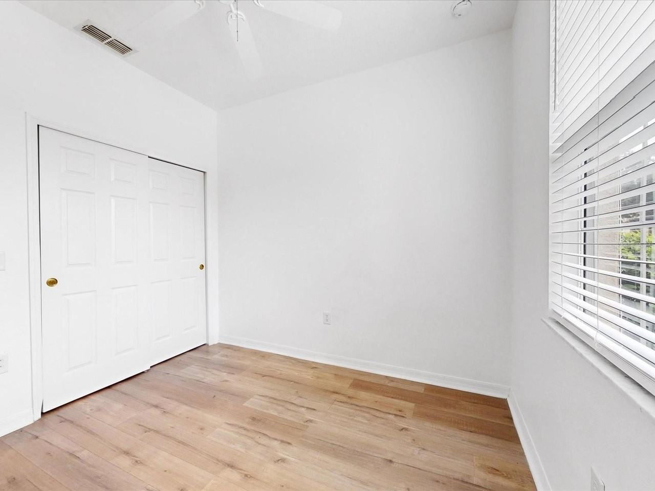 7627 Long Island Dr - Photo 3 of 29