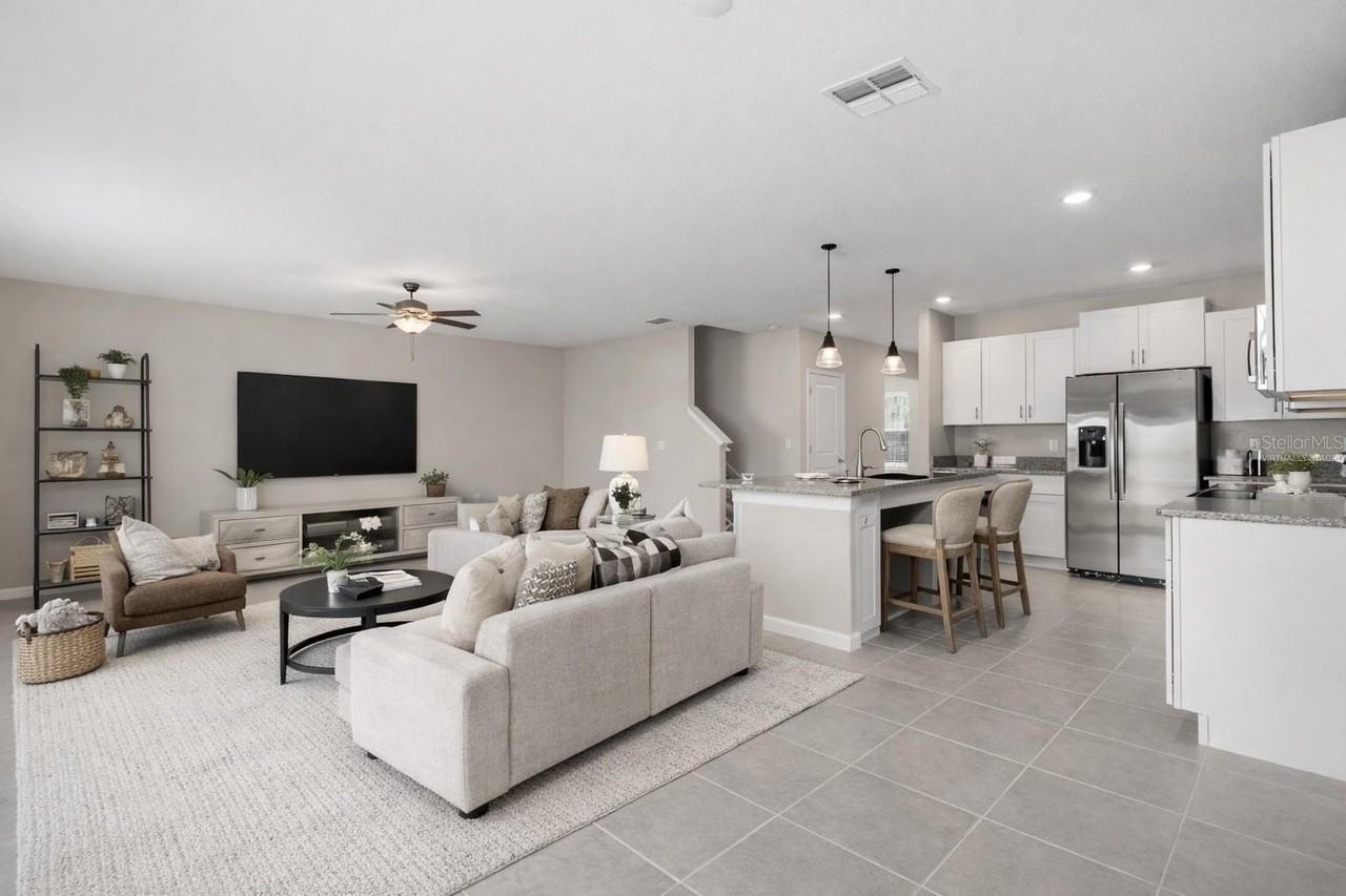 15312 Miller Creek Dr - Photo 4 of 31