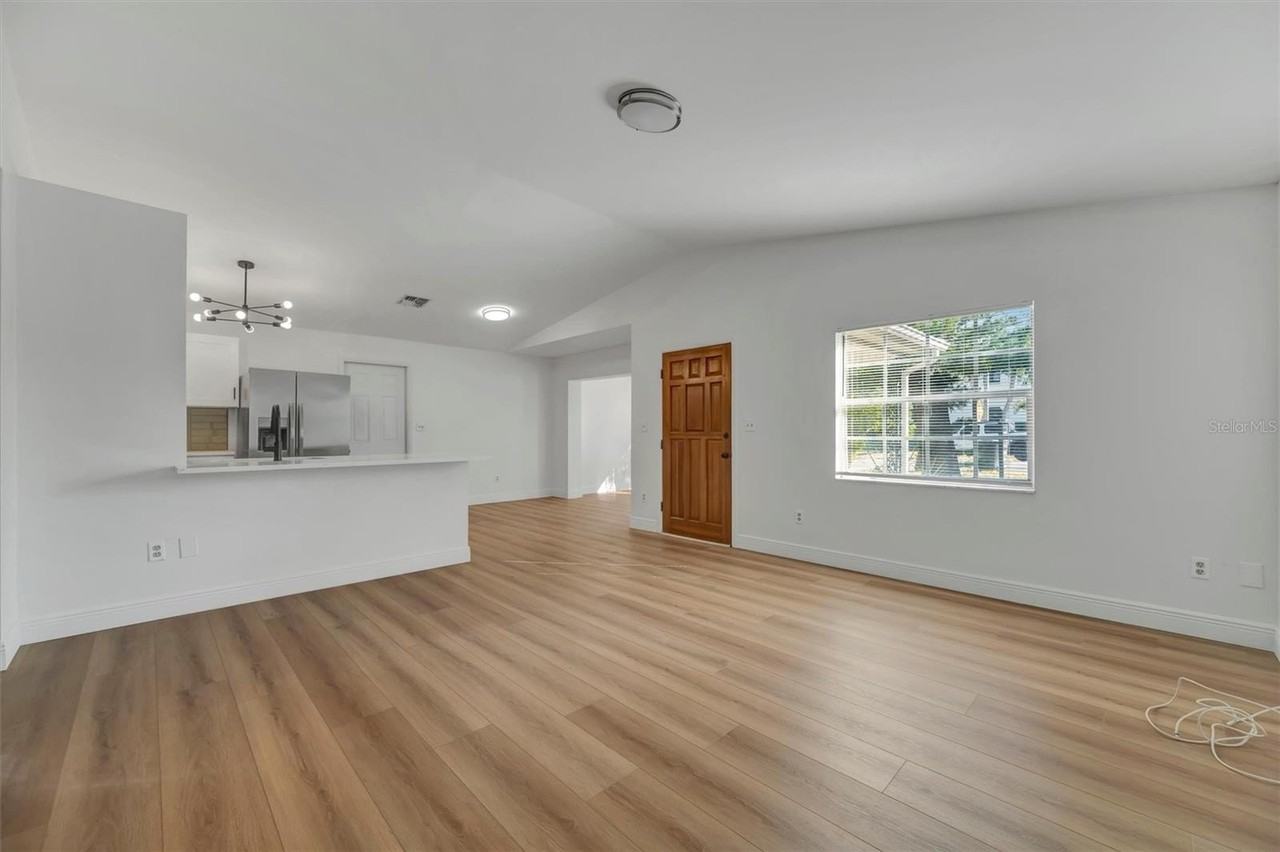 1262 Jeffords St - Photo 4 of 39