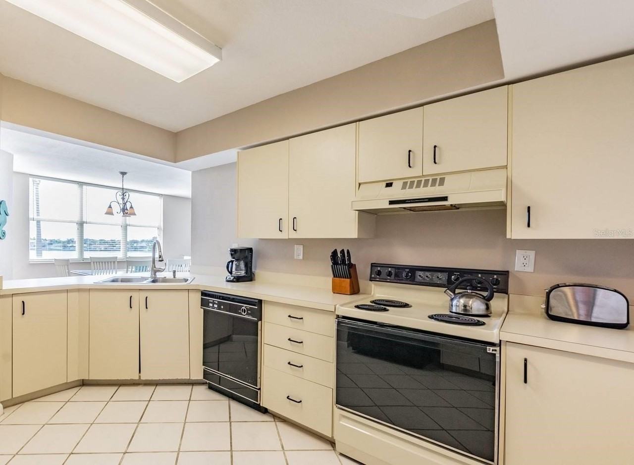 6081 Bahia Del Mar Cir #349 - Photo 6 of 26