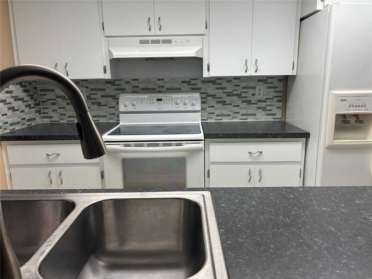 11275 90th Ter - Photo 7 of 14