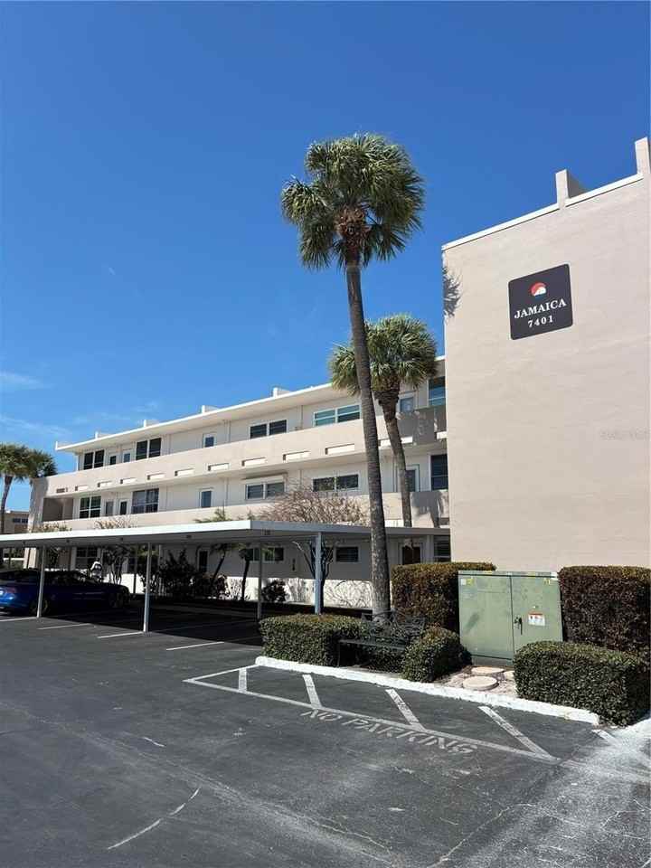 7401 Bay Island Dr S #129 - Photo 3 of 42