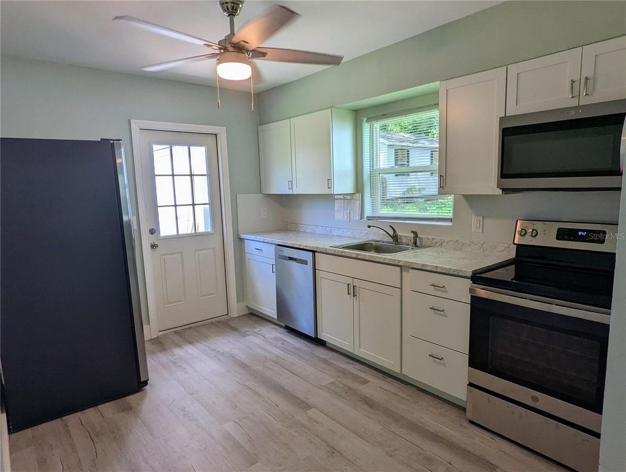 1404 San Juan Ct - Photo 4 of 8