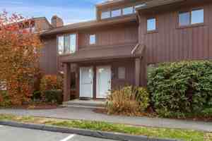 featured image of 422 Panorama Dr