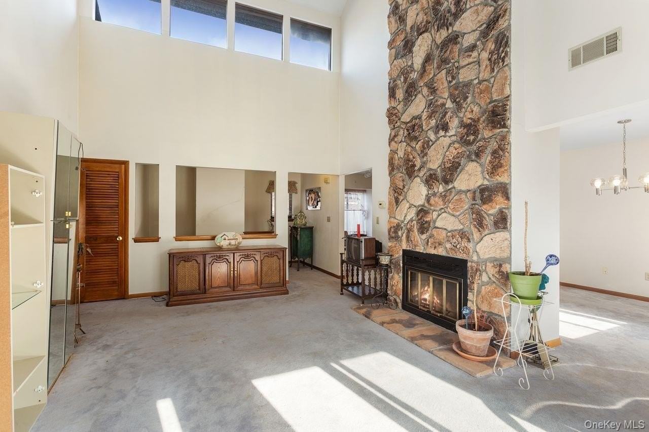 422 Panorama Dr - Photo 4 of 33