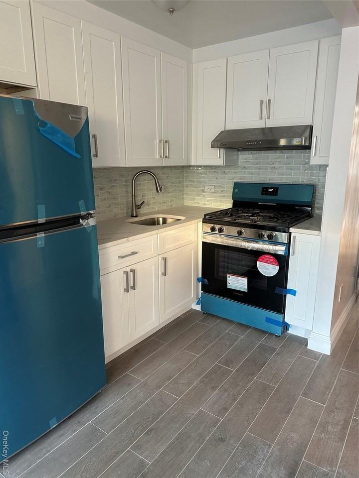 5512 102nd St Unit 3a #3A - Photo 2 of 8