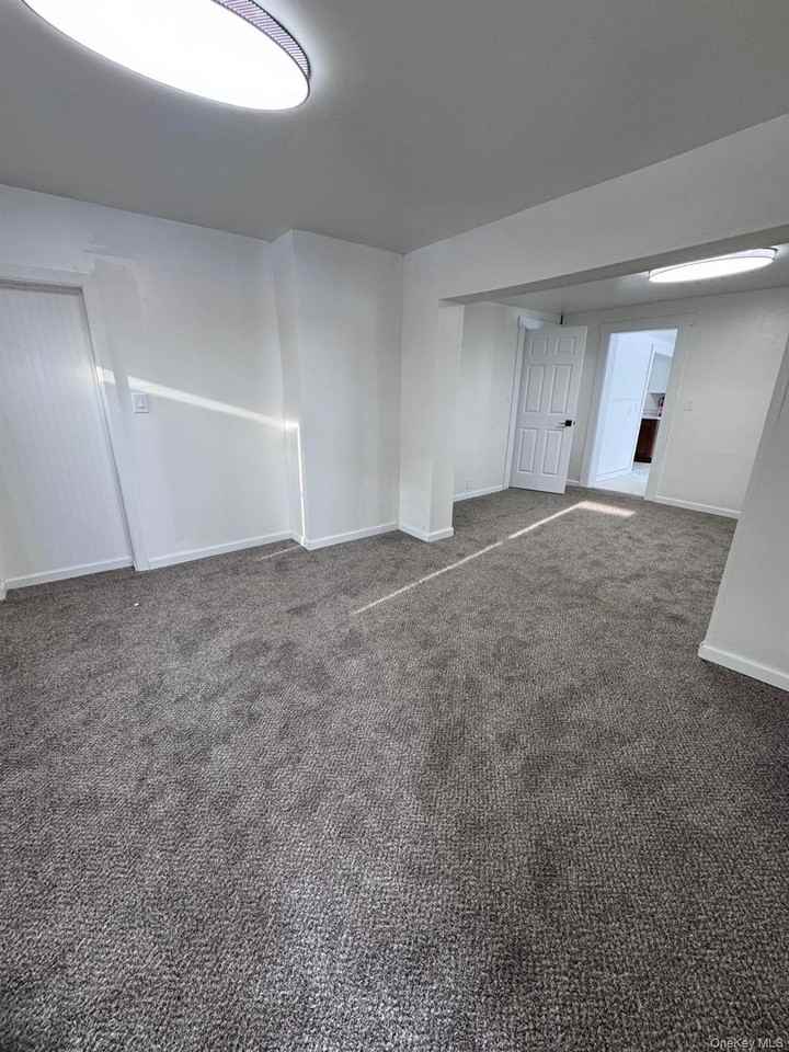 20 Sycamore St #1 - Photo 5 of 17