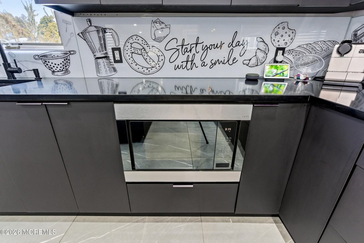 612 Deal Rd - Photo 6 of 48