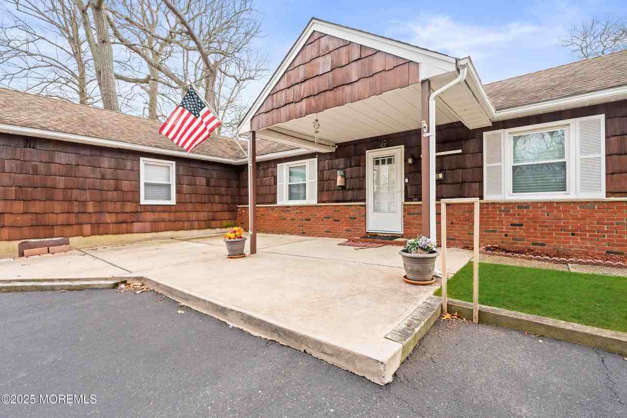 456 Harnell Ave - Photo 3 of 29