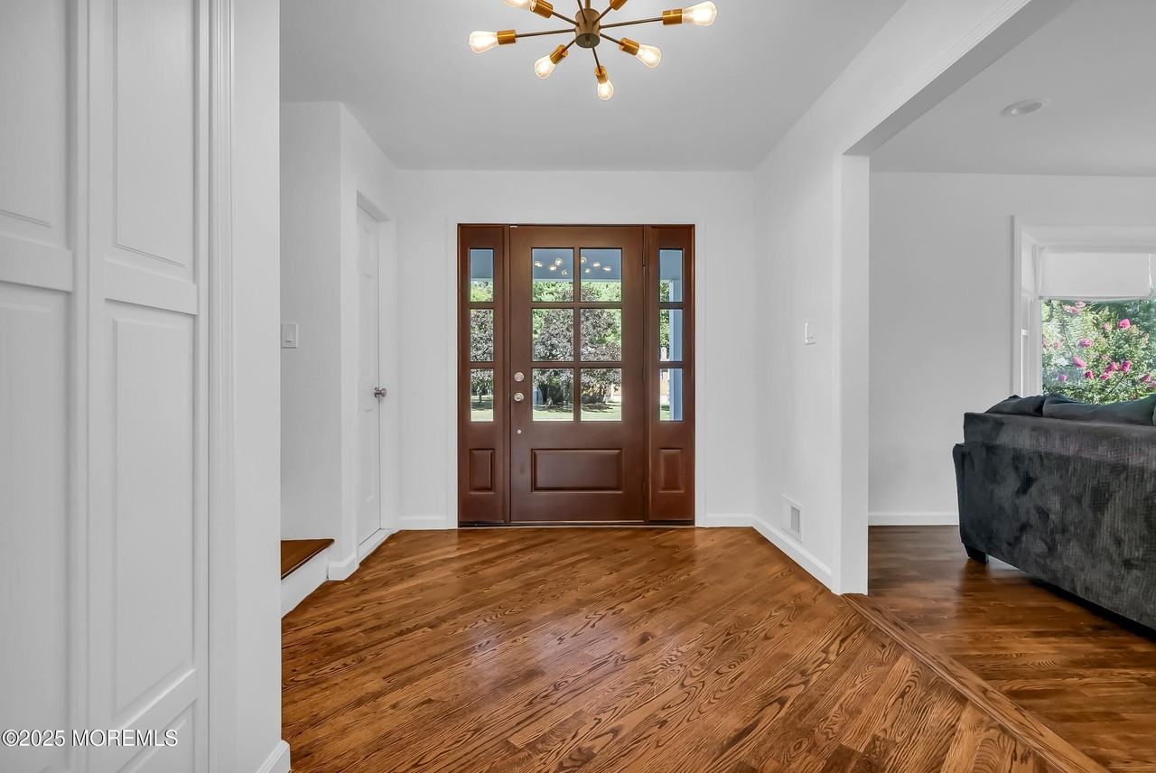 11 Brook Dr - Photo 7 of 20