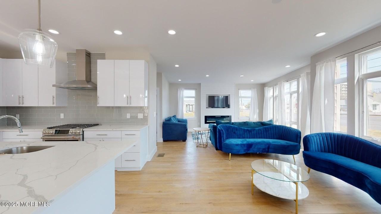 1 Howland Ave - Photo 7 of 22