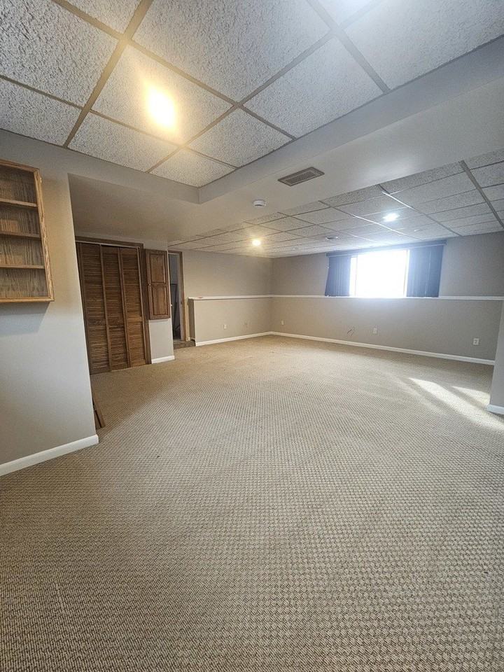 830 Division St - Photo 7 of 23