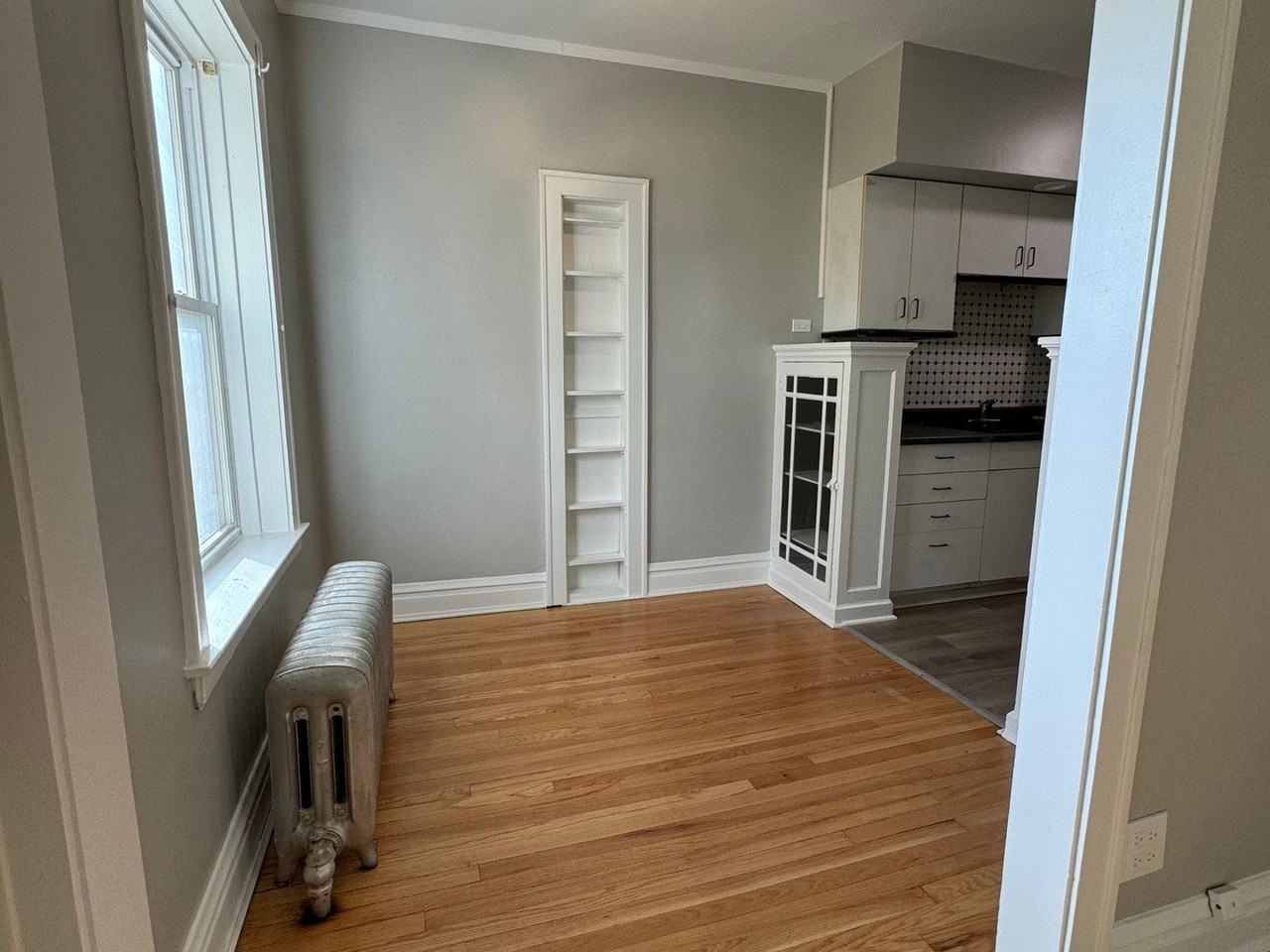 4414 N Lavergne Ave Apt 3 #3 - Photo 3 of 10