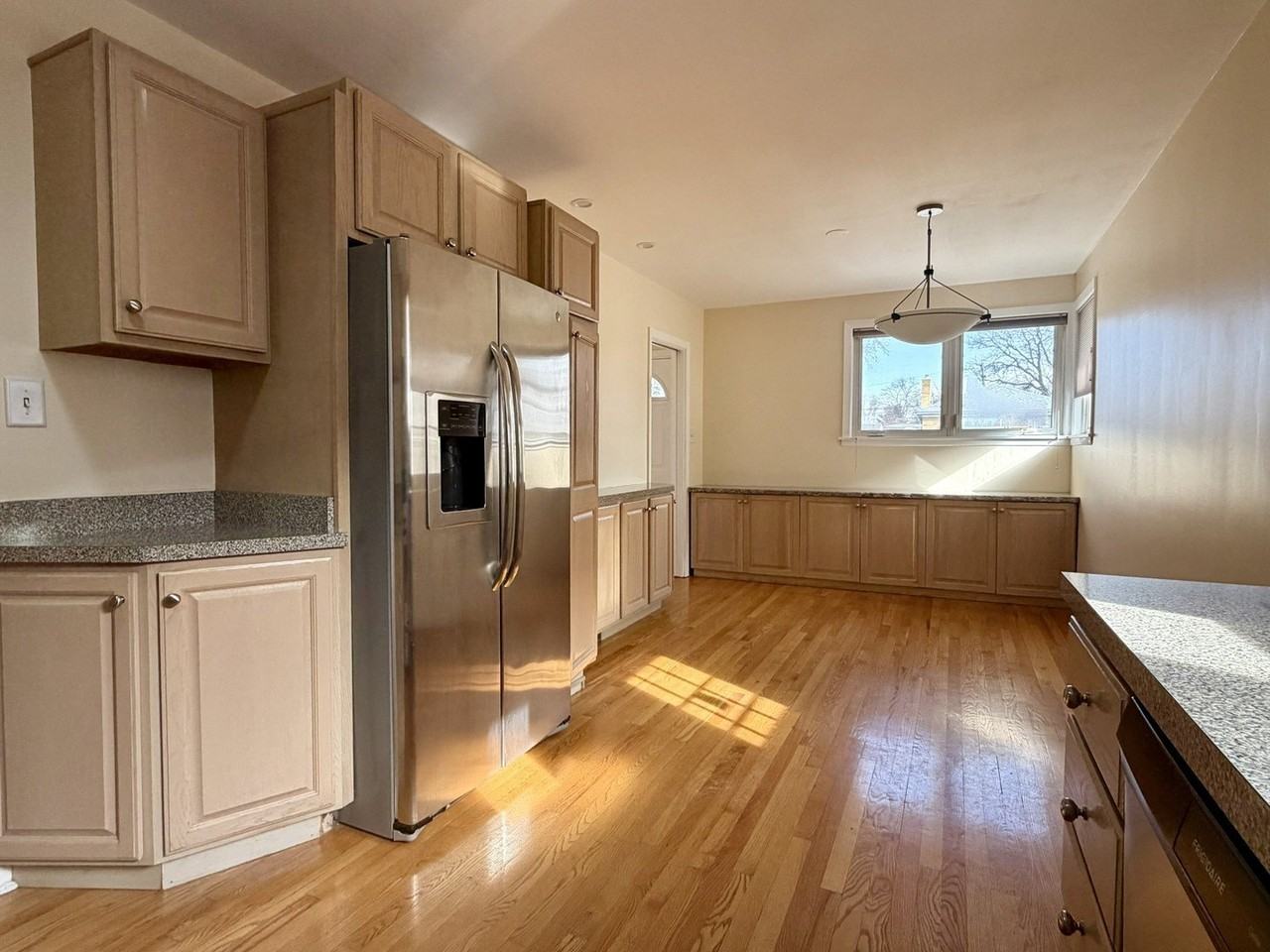 8032 N Wisner St - Photo 5 of 22